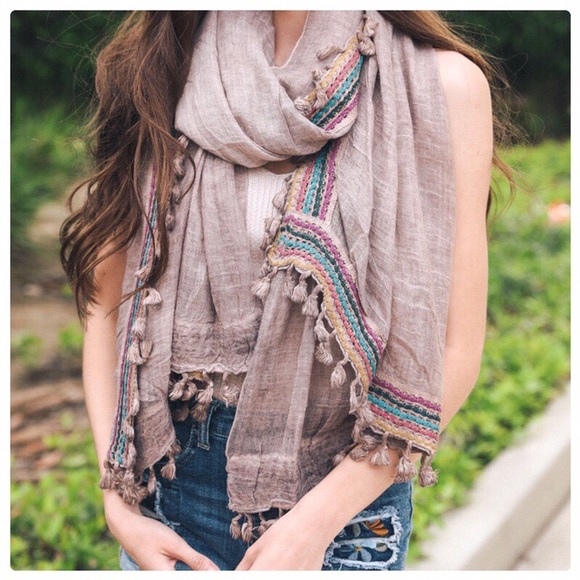 *CLEARANCE* Rosewood Boho Woven Embroidery Scarf - Picture 3 of 5